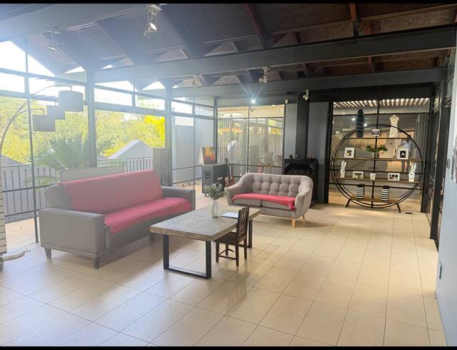 6 BEDROOM HOUSE FOR SALE IN LYNNWOOD MANOR